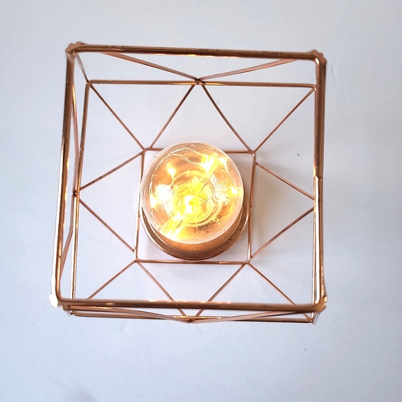 Geometric rose gold LED light lamp - Picture 5 of 7